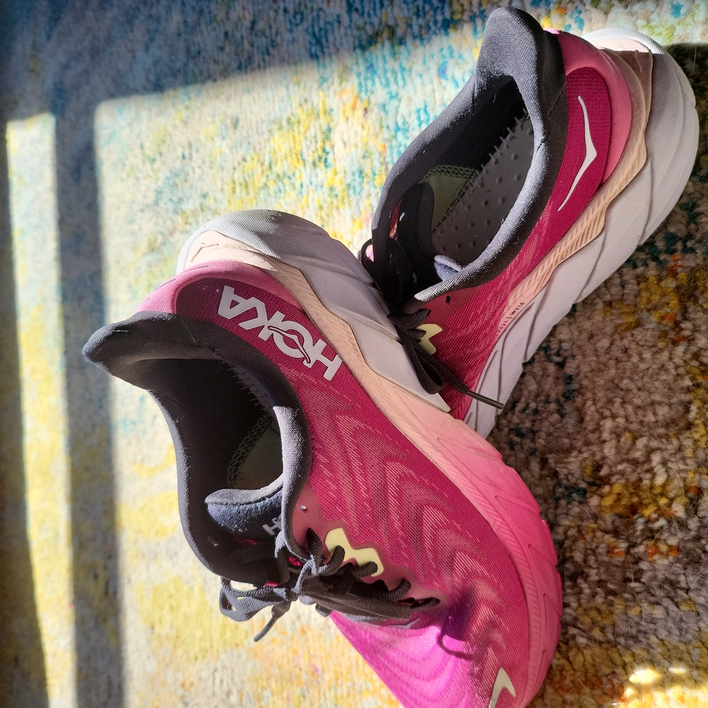 Hoka Arahi 6 size 8 wide Hokas Sell FAST!!!